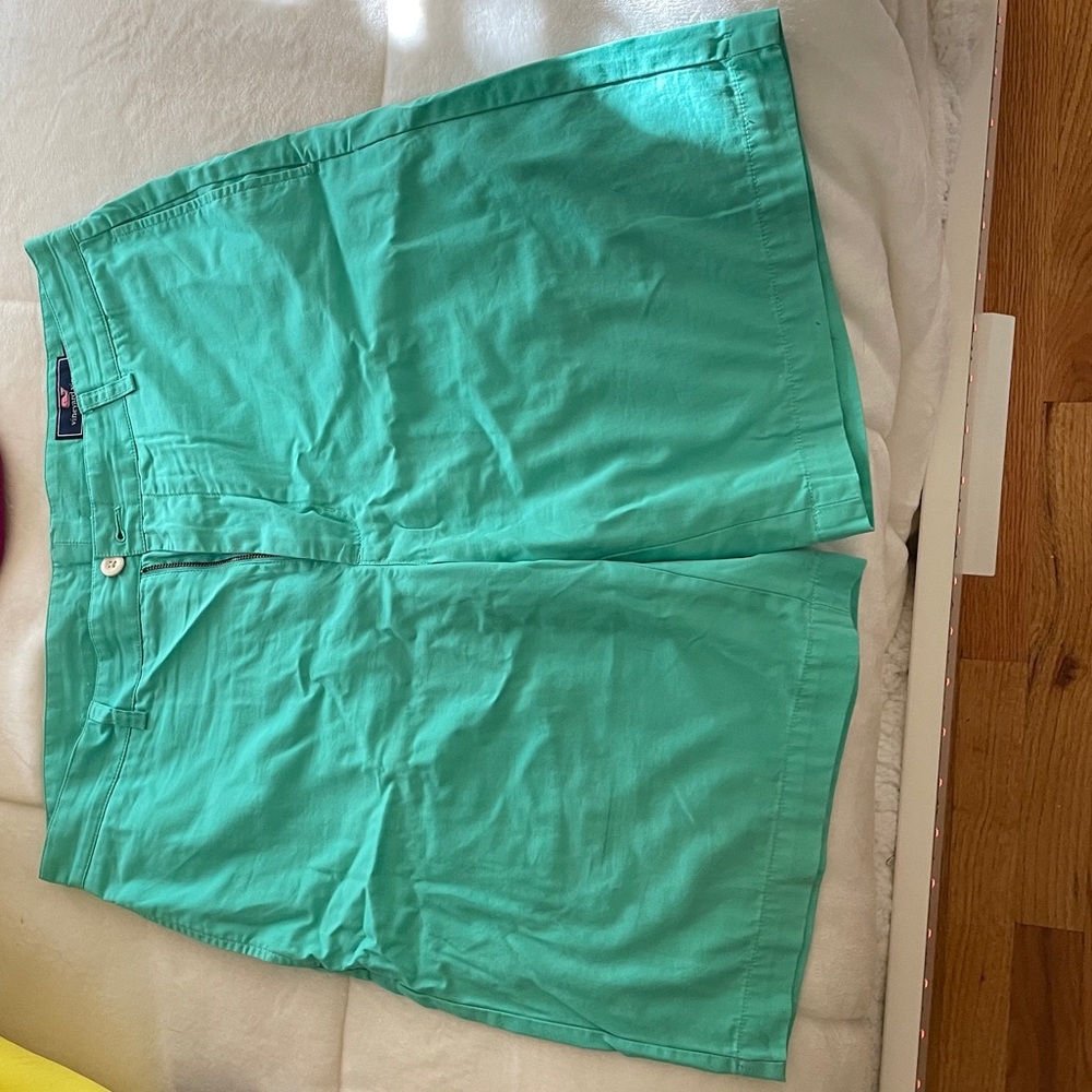 Vineyard vines men’s shorts